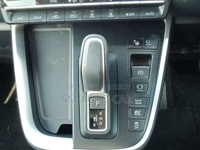 Toyota Noah Hybrid SZ Red Wine 2022