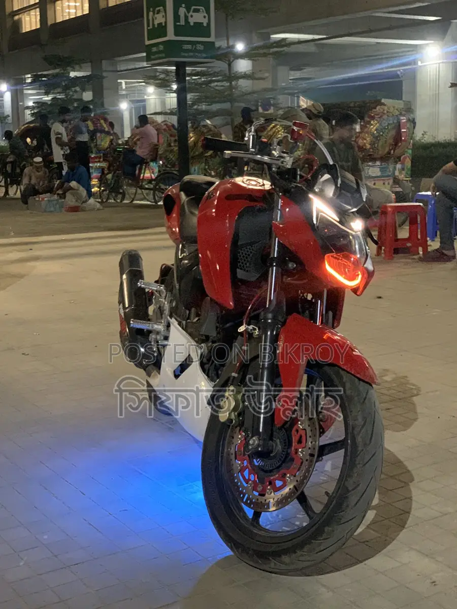 TVS Apache RTR 160 2025