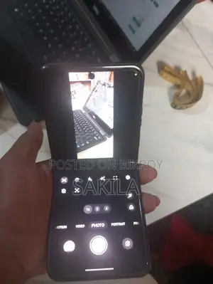 Apple Motorola razr 50 (Used)