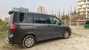 Toyota Noah 2013 Gray
