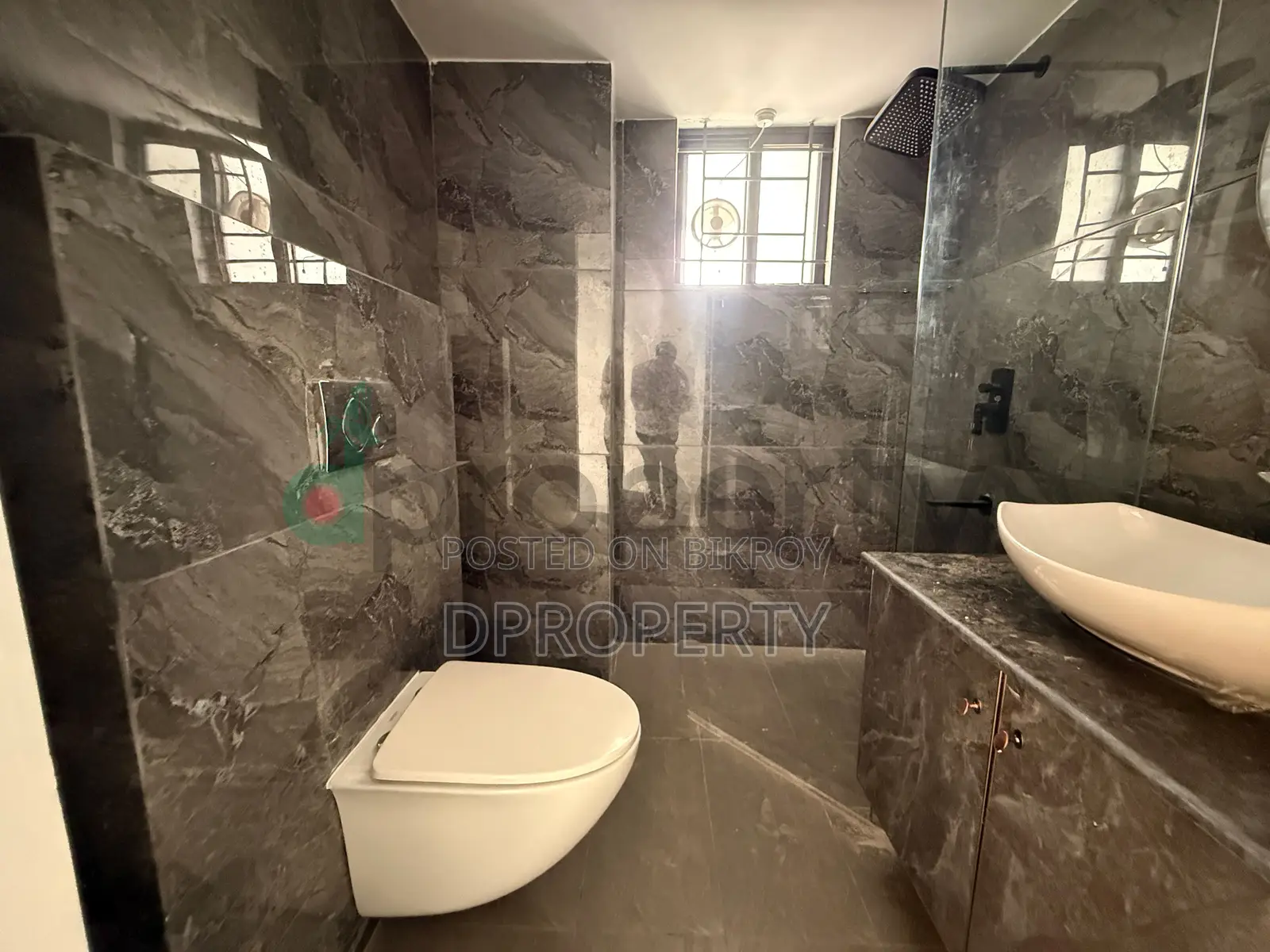 4bdrm Apartment in Basundhara for Rent