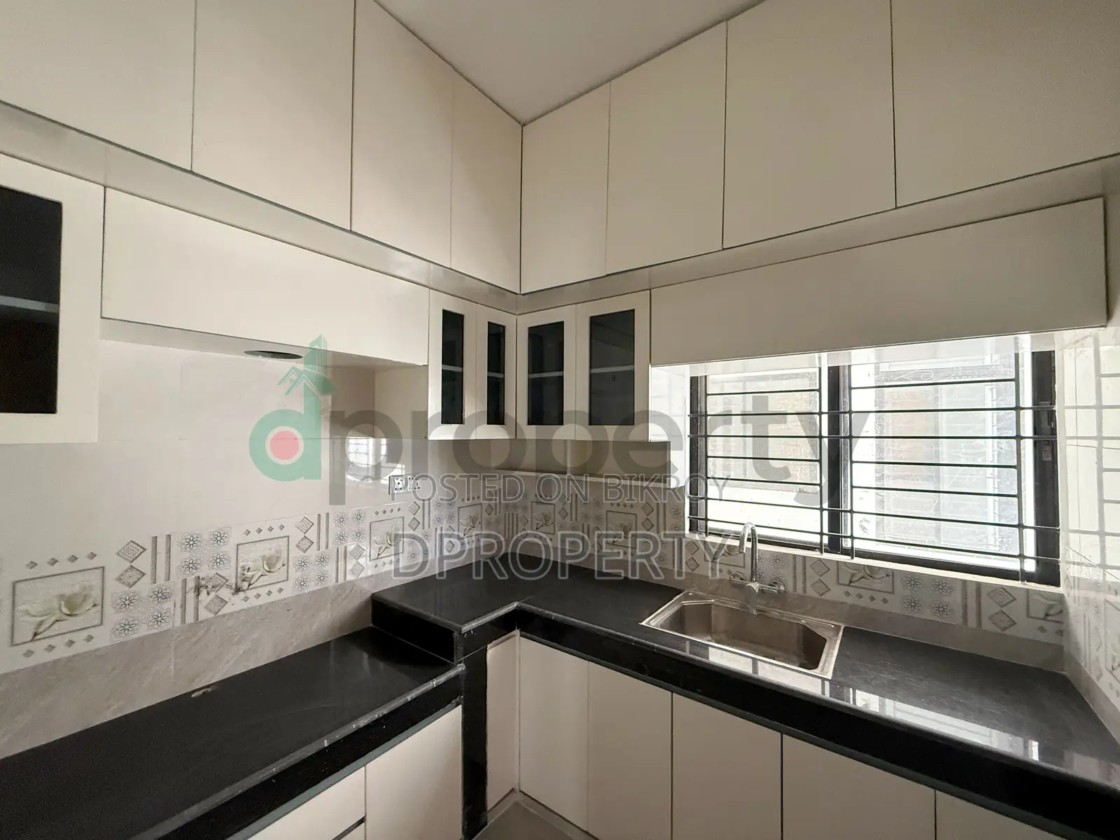 4bdrm Apartment in Basundhara for Rent