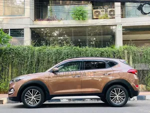 Hyundai Tucson 2016 Brown
