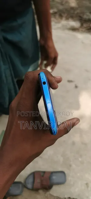Mobile Phone 64 GB Red