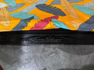 Brand new, no issues; selling because I am buying a larger bed.