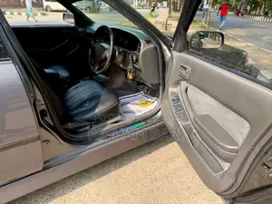 Toyota Corolla Sedan Automatic 1992 Gray