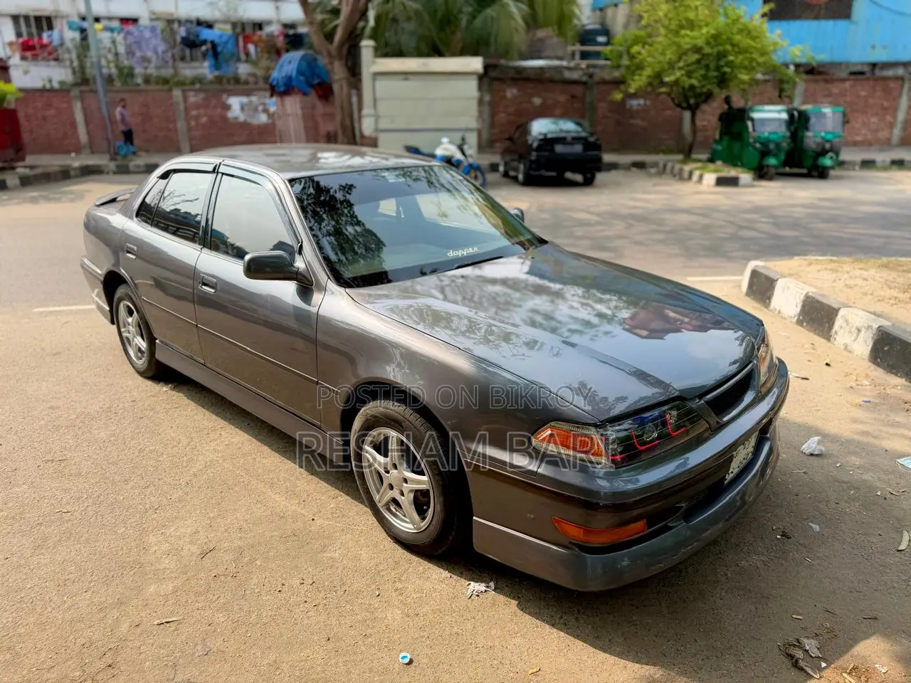 Toyota Corolla Sedan Automatic 1992 Gray