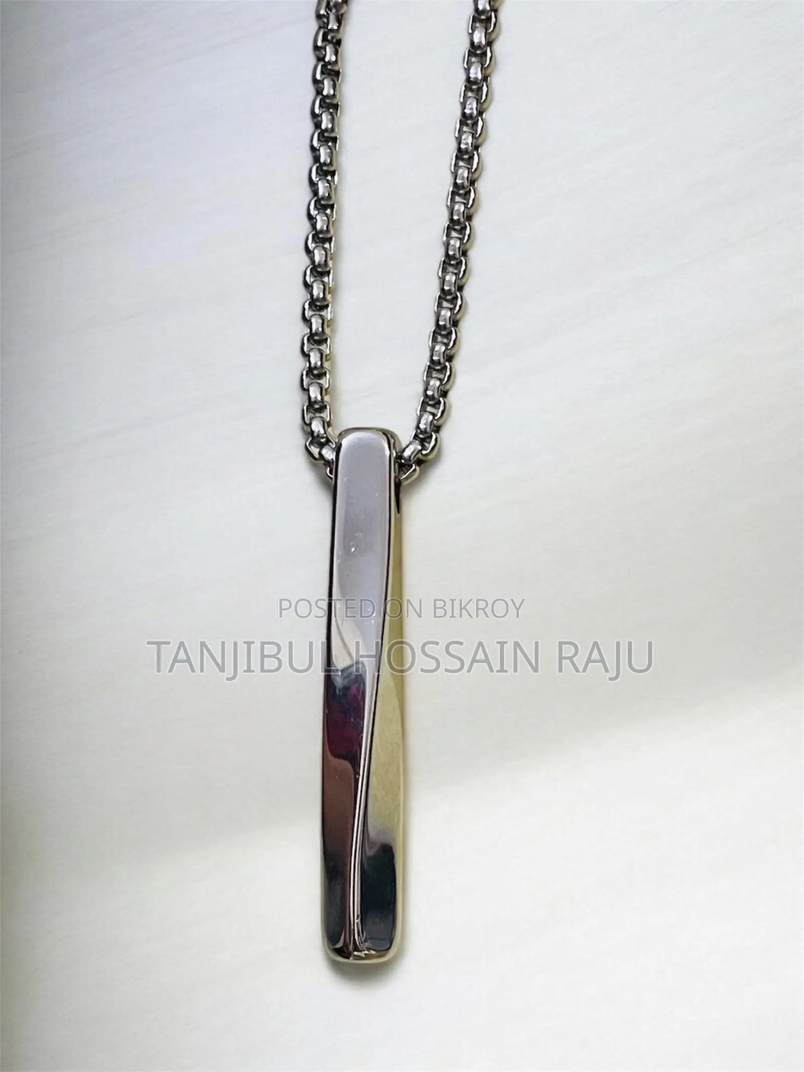 Twisted Vertical Bar Pendant