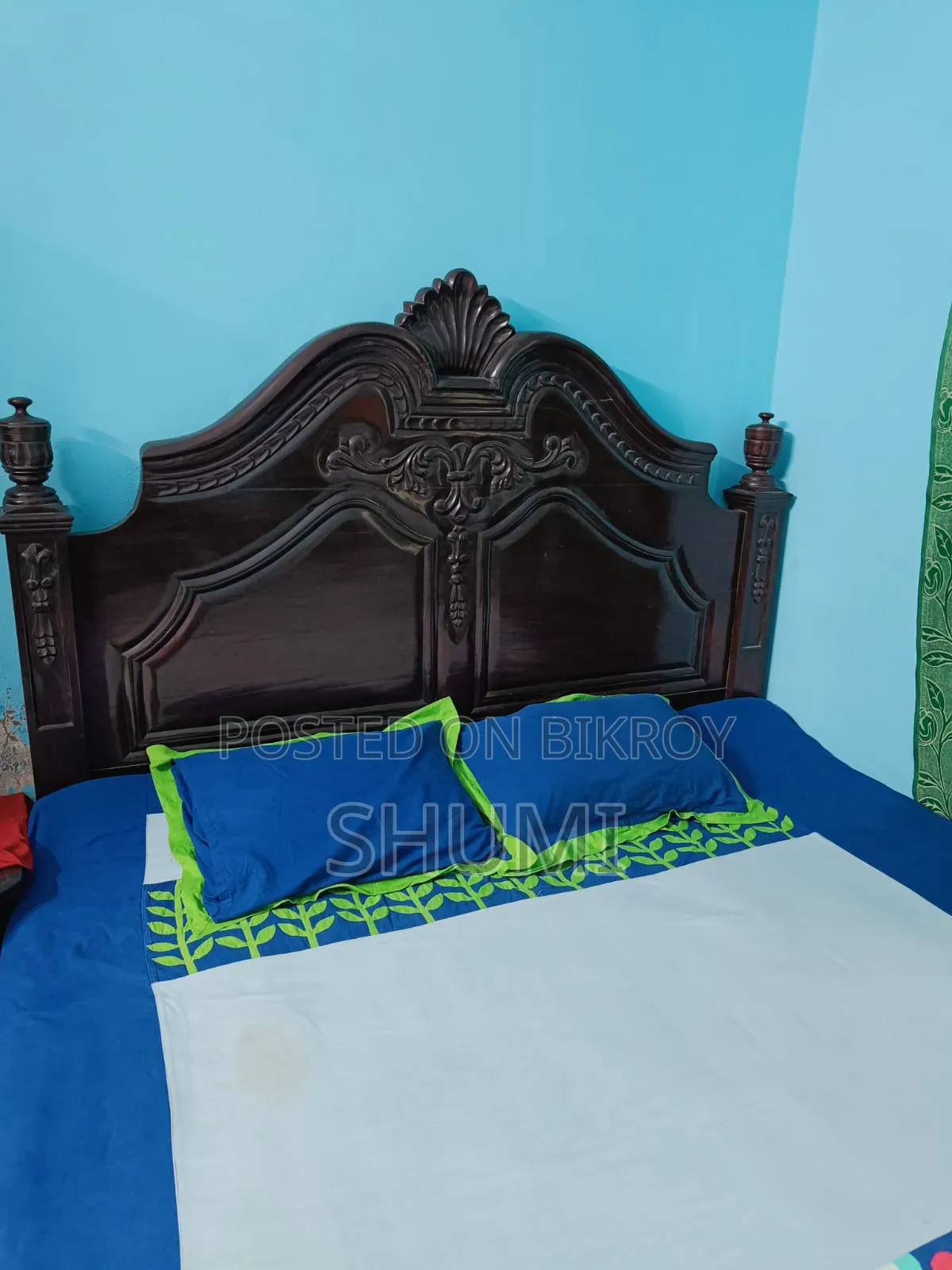 1 Almari and 1 Bed