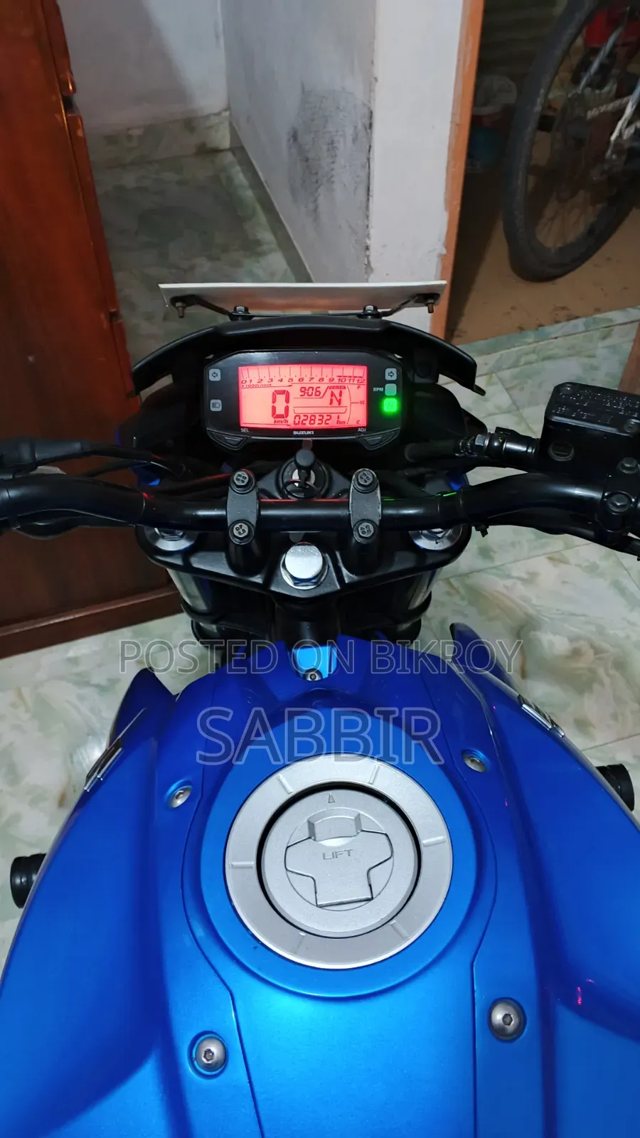 সুজুকি জিক্সার মনোটোন ২০২৩ ব্লু