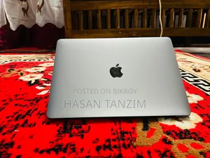 Macbook Pro M2
