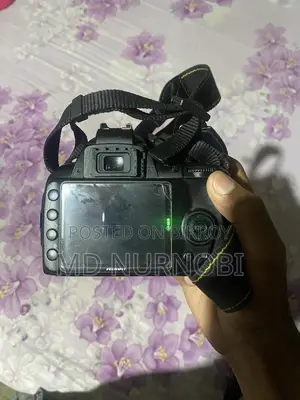 Nikon D3000