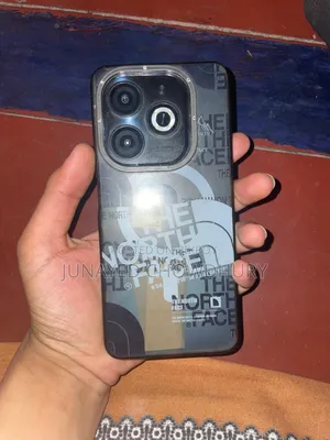 নতুন Infinix Smart 8 64 GB ব্ল্যাক