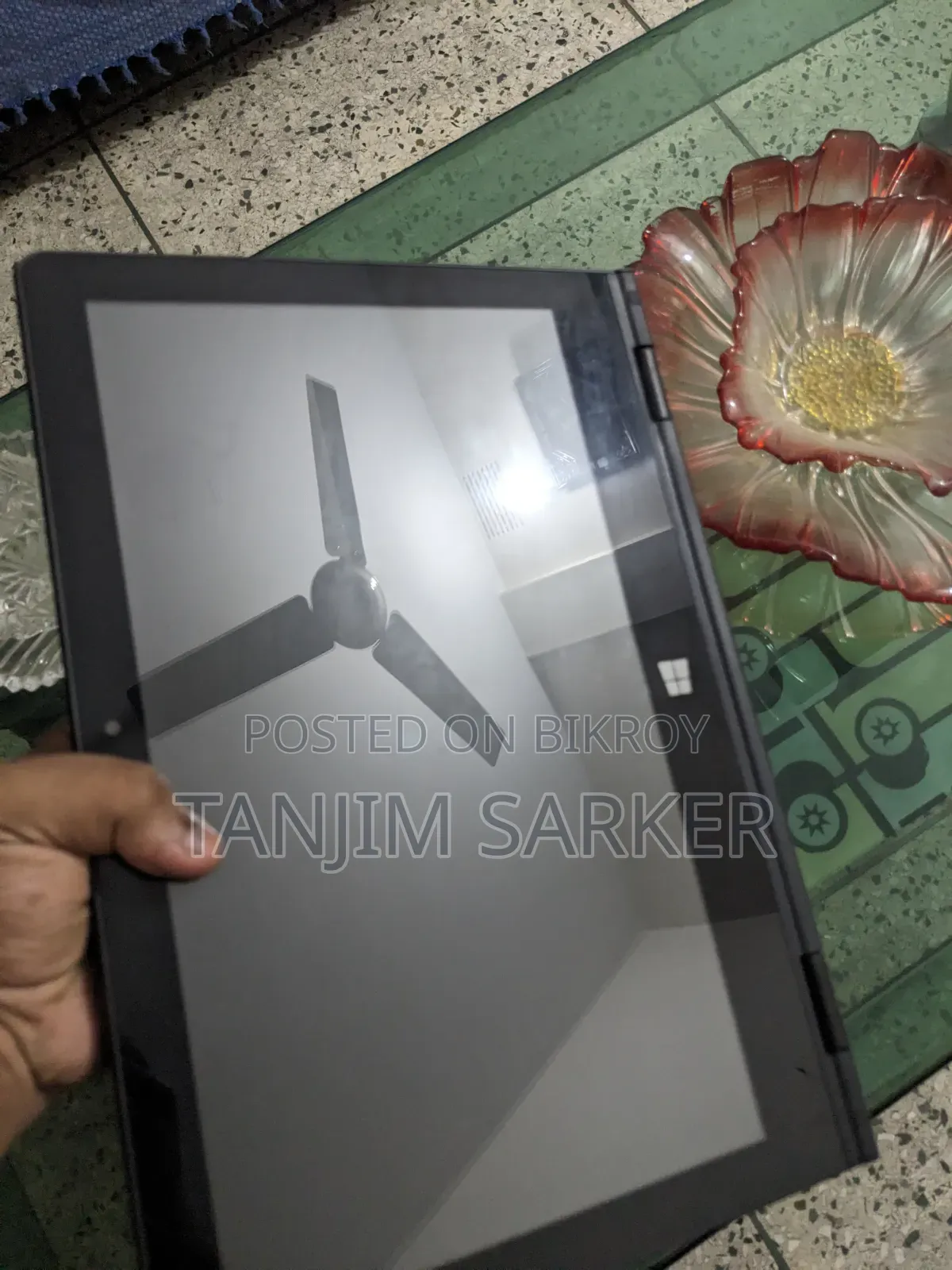 Laptop iView Laptop 2GB Intel Core i3 SSD 16 GB