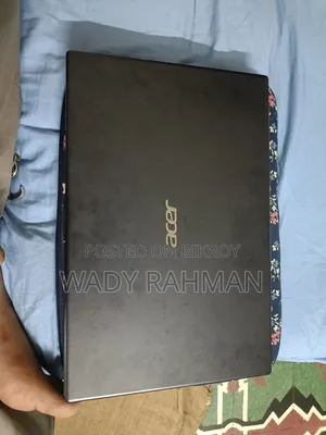 Laptop Acer 8GB SSHD+SSD 128GB