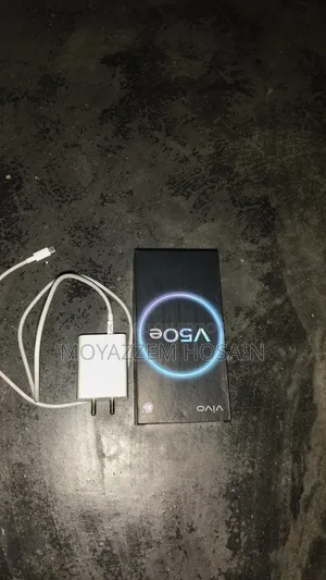 Vivo V50e 128 GB Blue