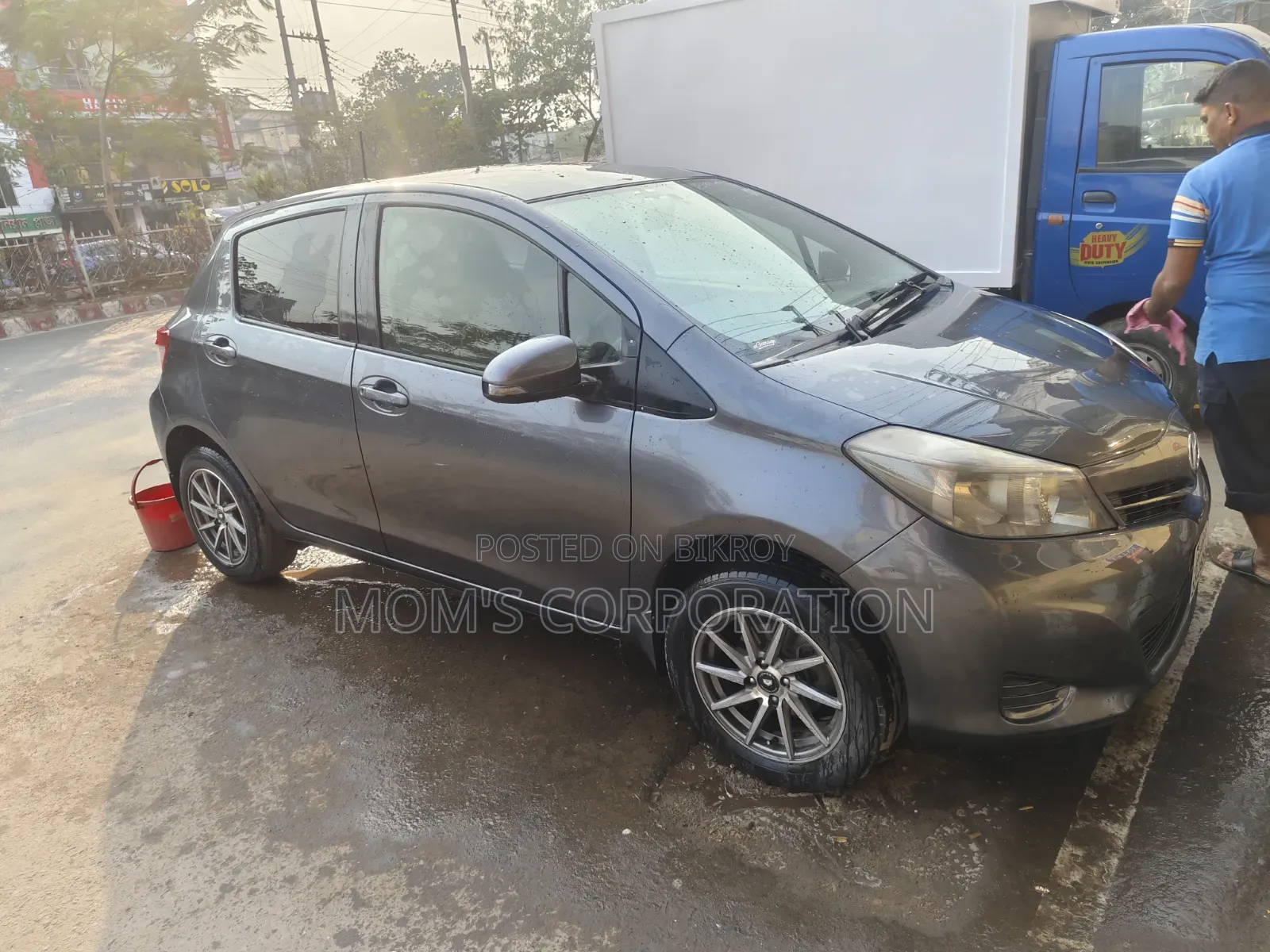 Toyota Vitz 2011 Gray