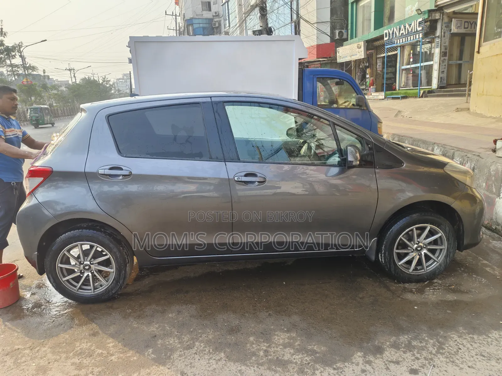 Toyota Vitz 2011 Gray