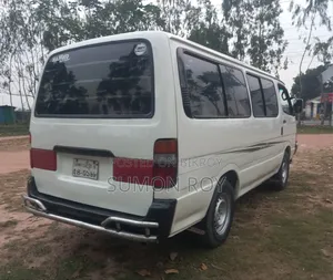 Toyota HiAce 1995 White
