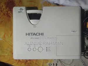 Hitachi Projector Cp-X3030wn 3200 Lumencs