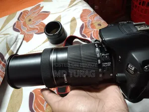 Canon 700 D