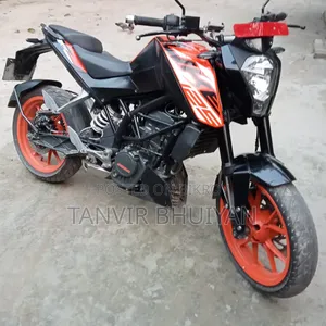 KTM Duke 125 2019 Orange