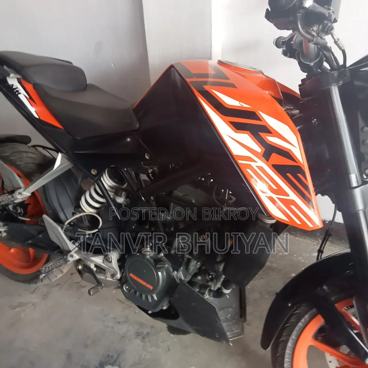 KTM Duke 125 2019 Orange