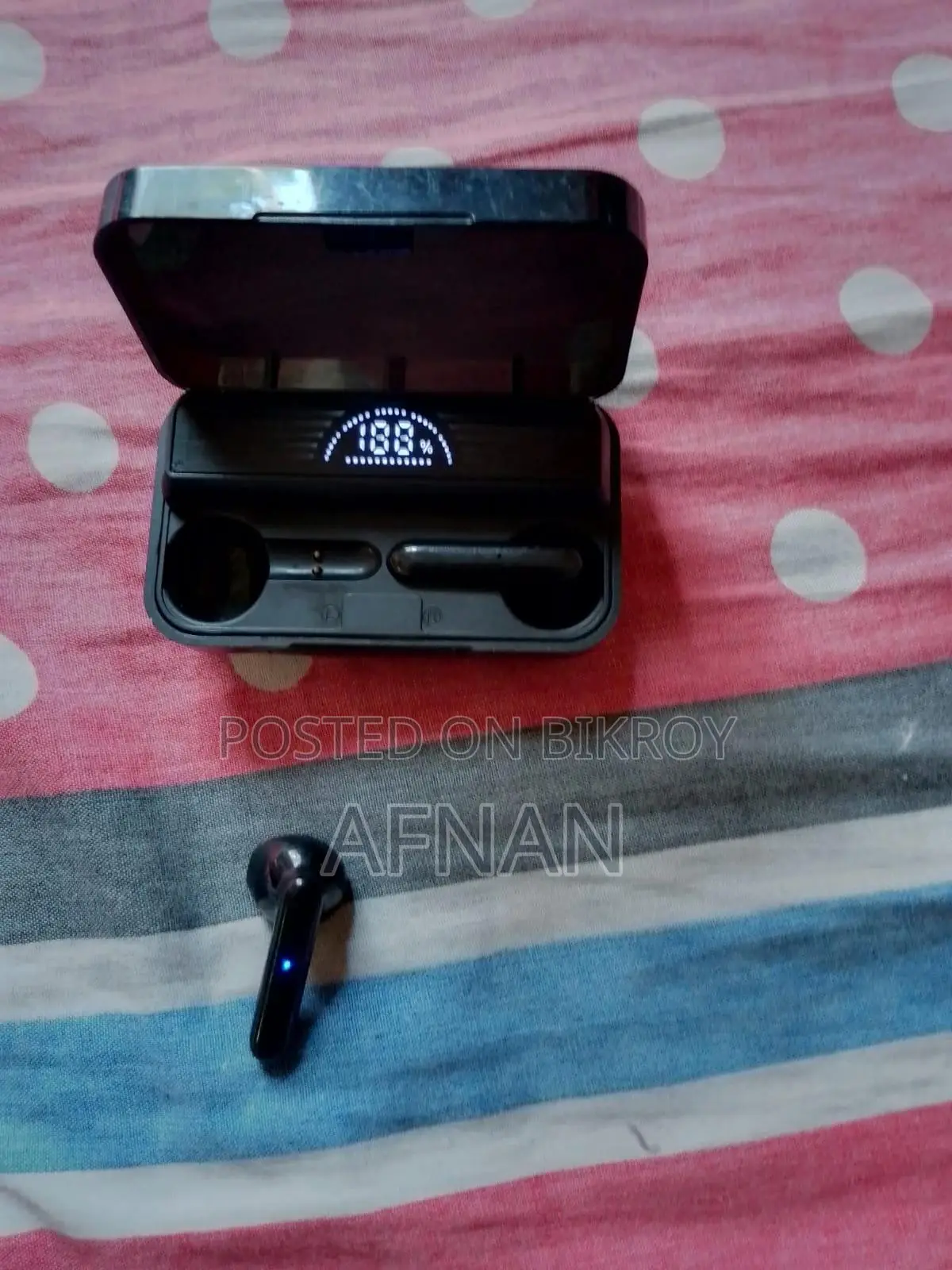 Earbud And Neckband For Sell
