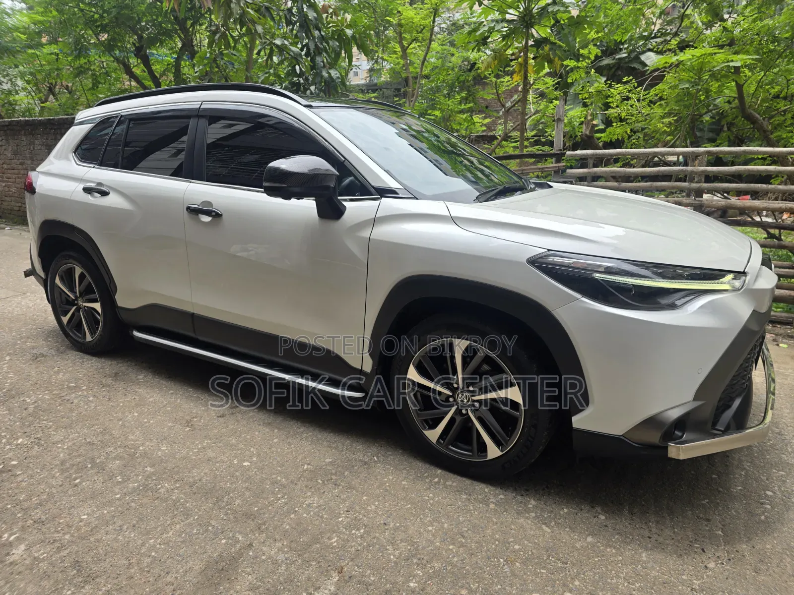 Toyota Corolla Cross 1.8 Hybrid AWD 2021 White