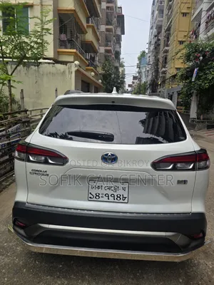 Toyota Corolla Cross 1.8 Hybrid AWD 2021 White