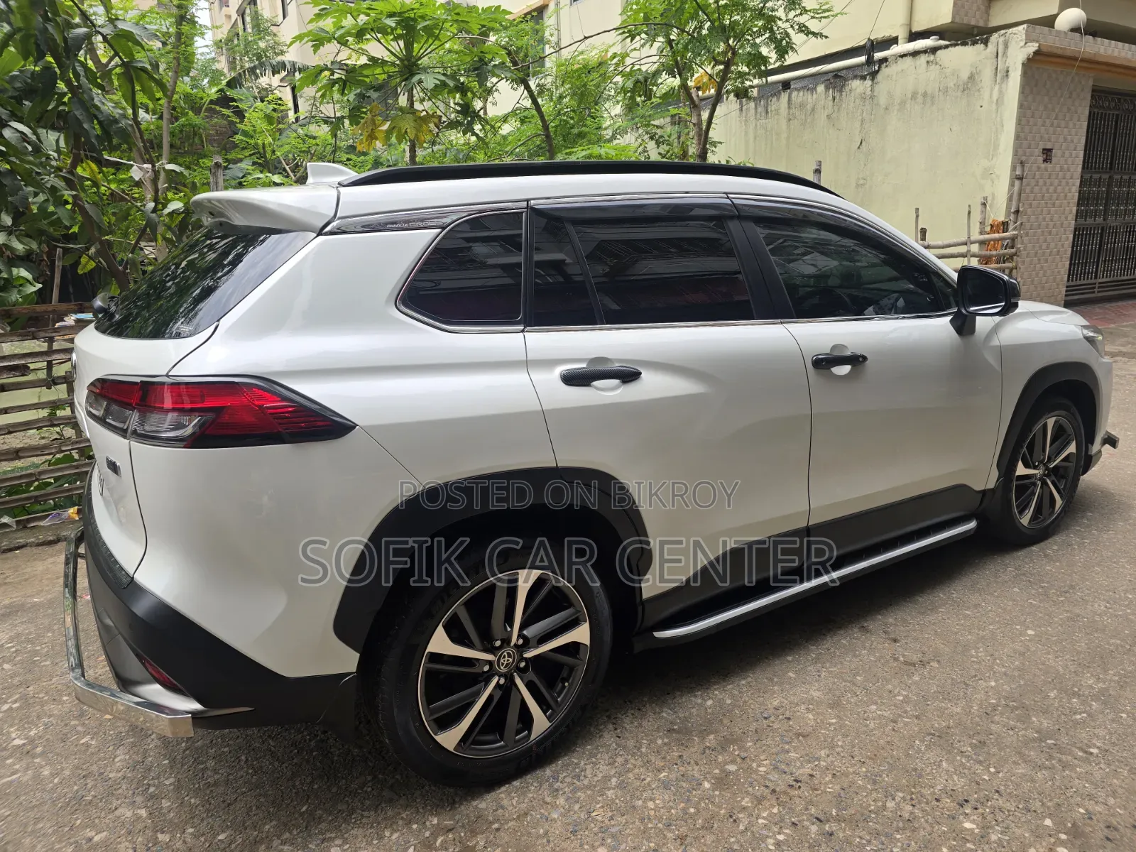 Toyota Corolla Cross 1.8 Hybrid AWD 2021 White