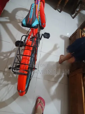 বাইসাইকেল ৮০০০ টাকা (আলোচনা সাপেক্ষে)