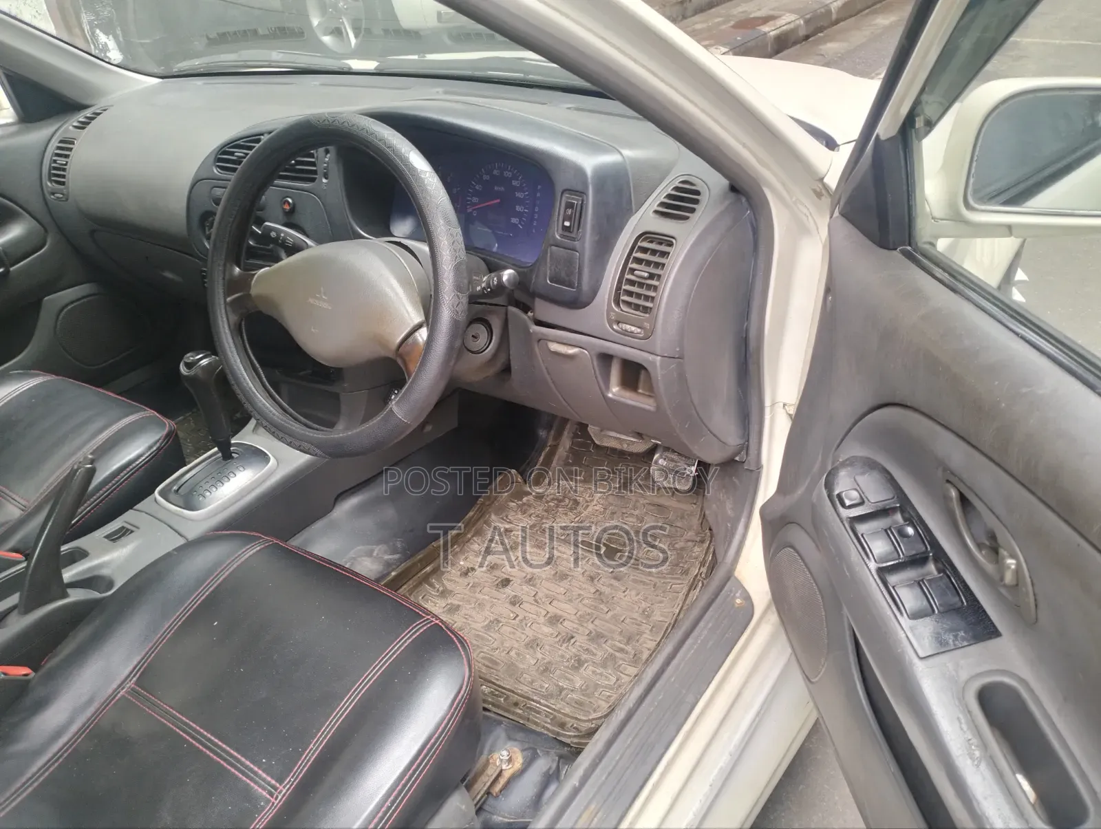 Mitsubishi Lancer 1999 White