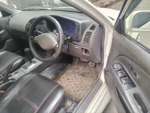 Mitsubishi Lancer 1999 White