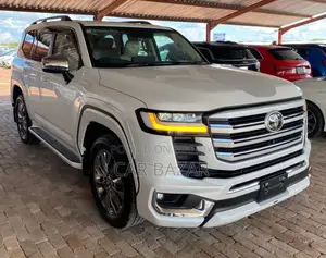 New Toyota Land Cruiser LC300 2025 Off White