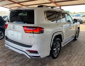 New Toyota Land Cruiser LC300 2025 Off White