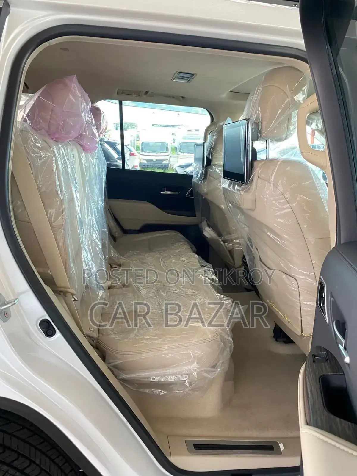New Toyota Land Cruiser LC300 2025 Off White