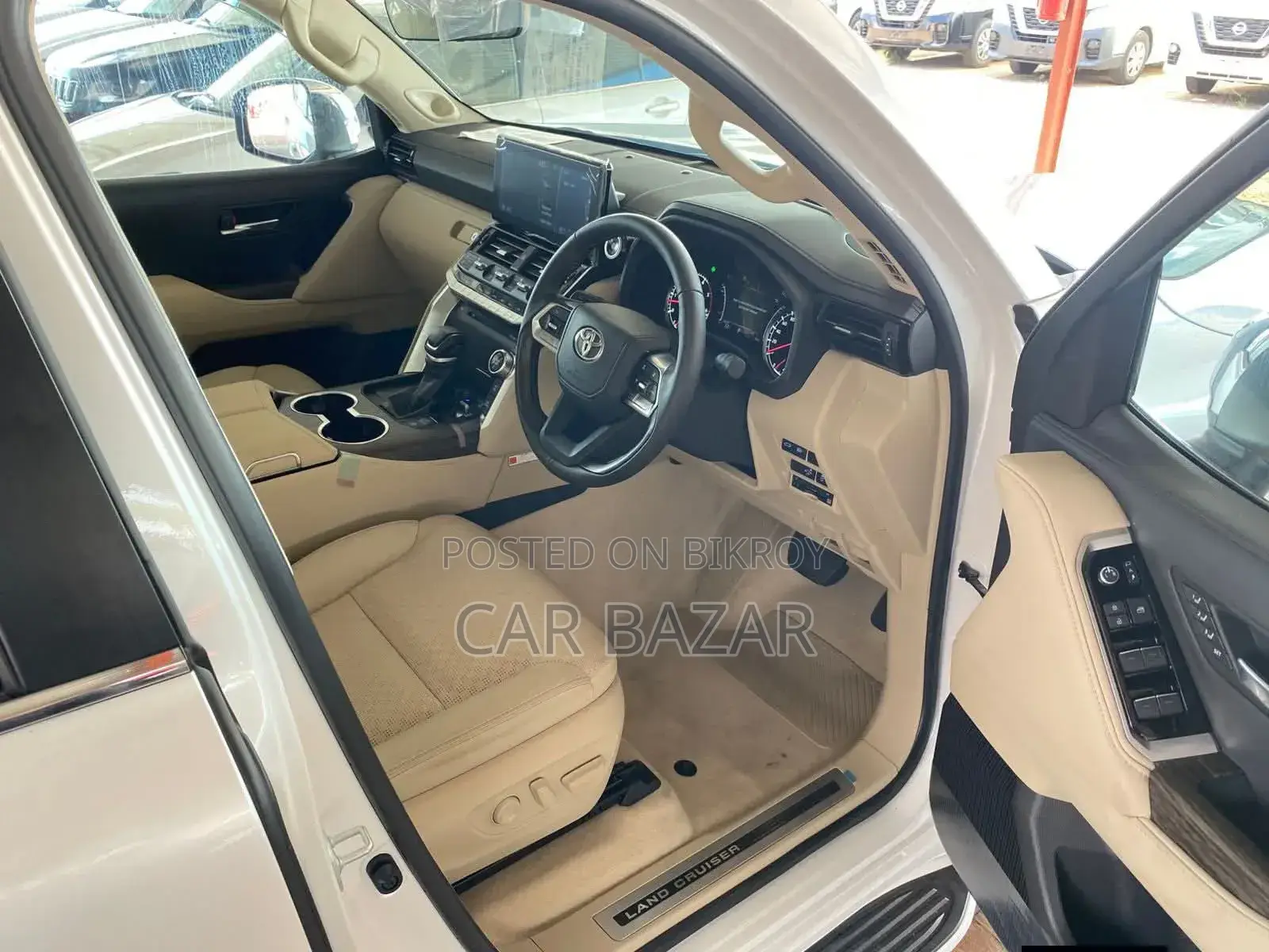 New Toyota Land Cruiser LC300 2025 Off White