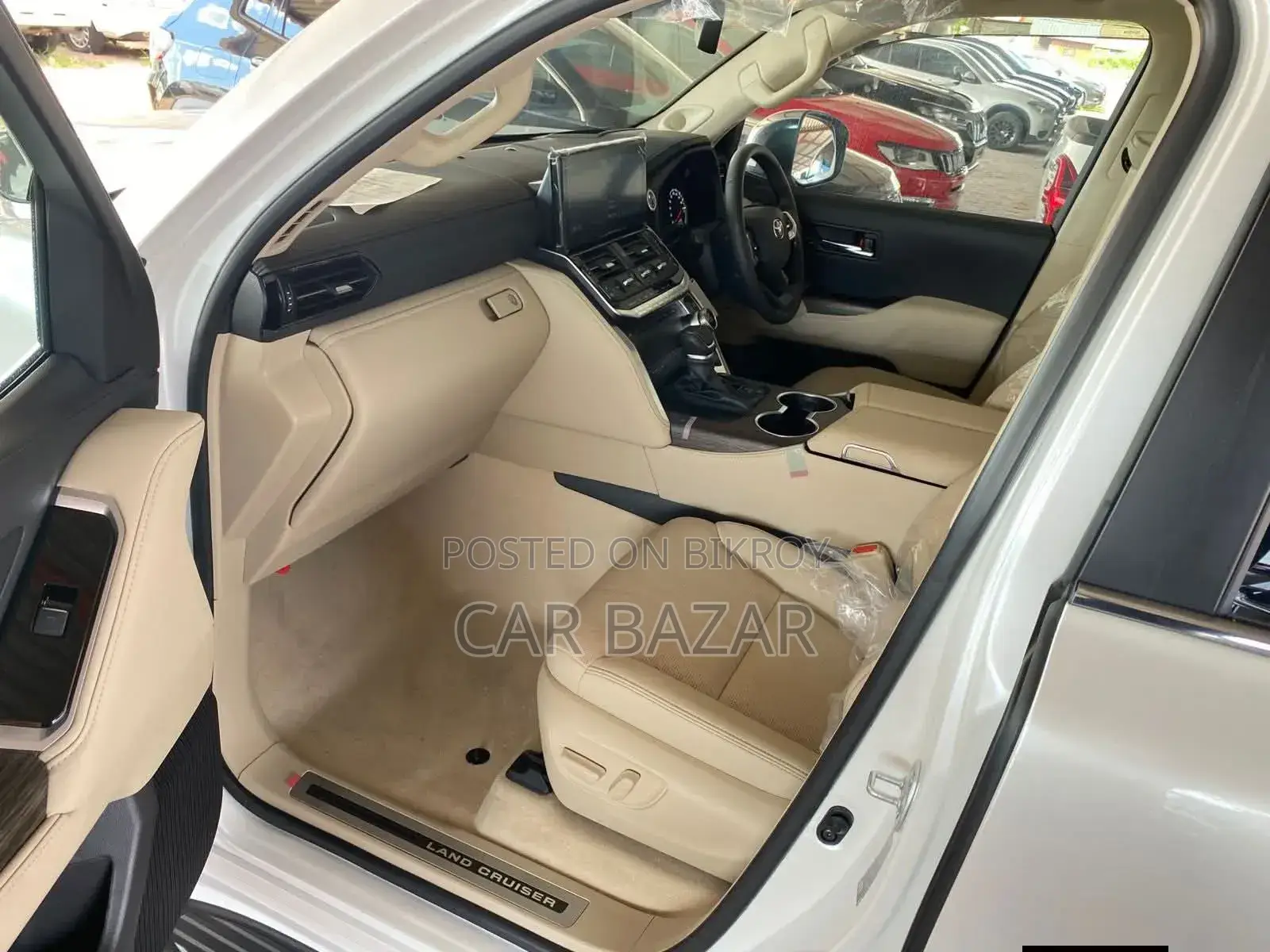 New Toyota Land Cruiser LC300 2025 Off White