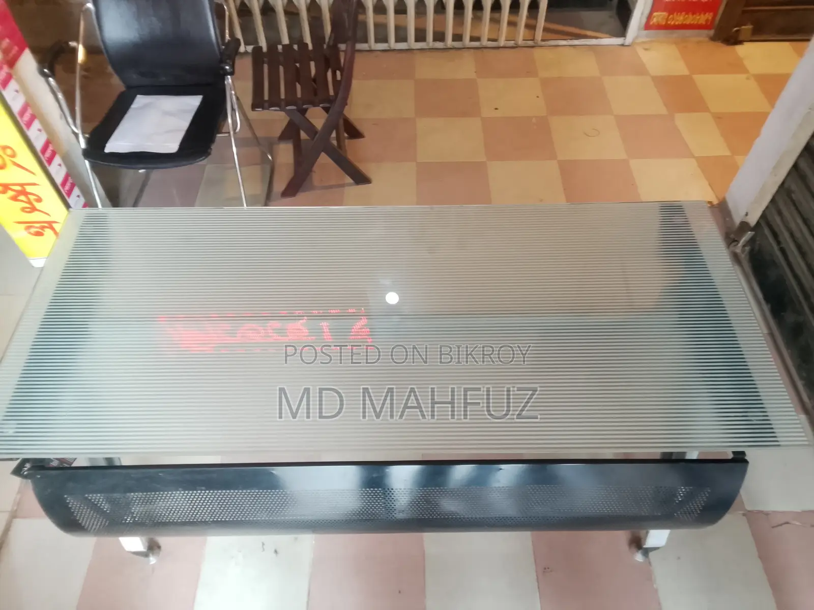 Table-Good Condition (Urgent Sell)