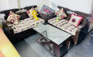 ৫ সিটের সোফা সেট ও টি টেবিল