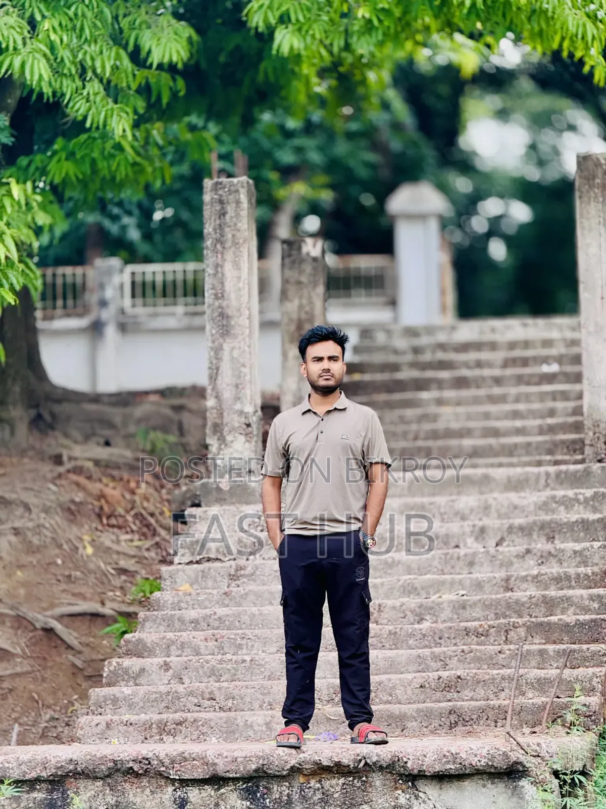 জরুরি চাকরি প্রয়োজন