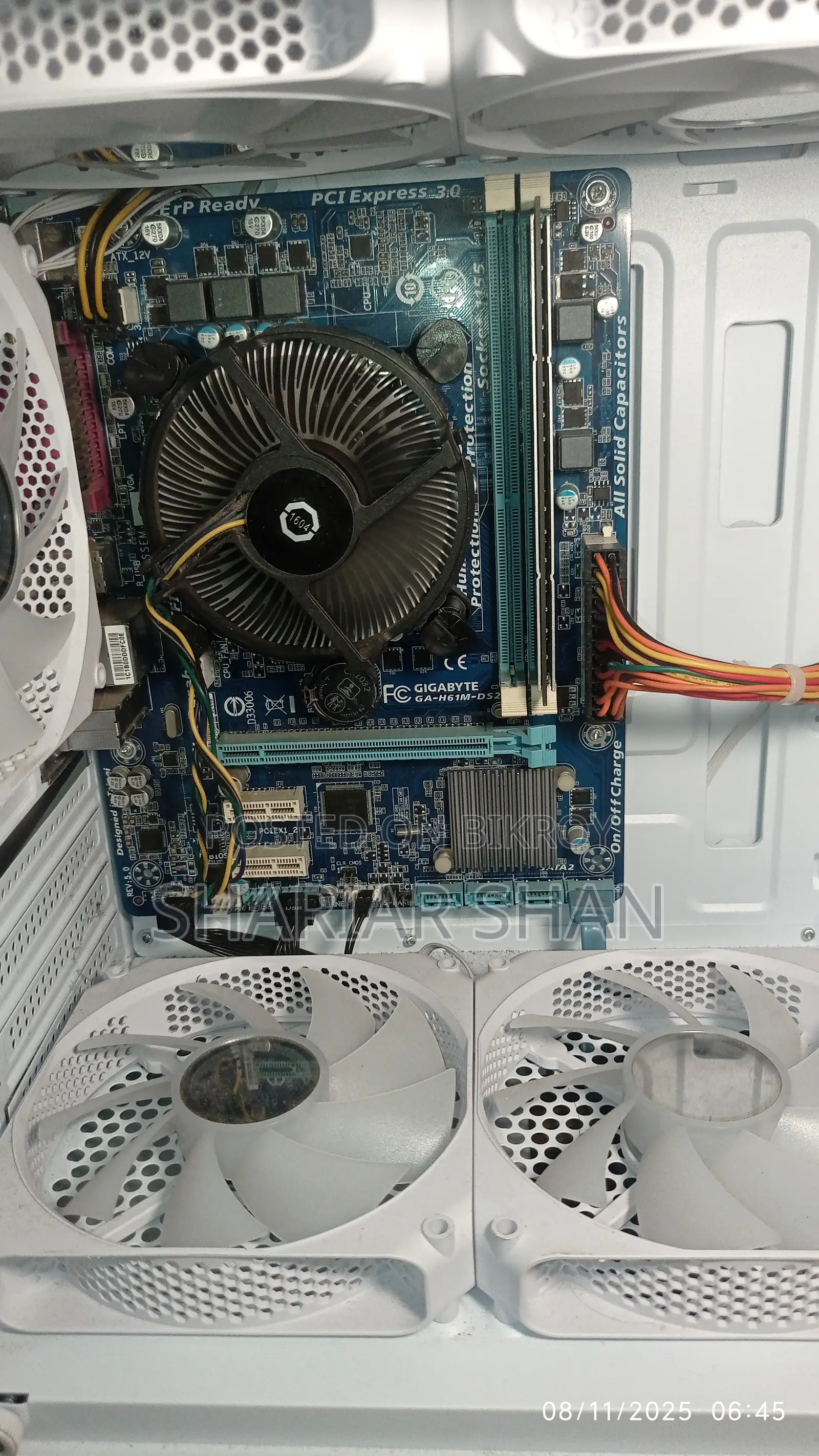 Gigabyte H61 Ds2 Motherboard.