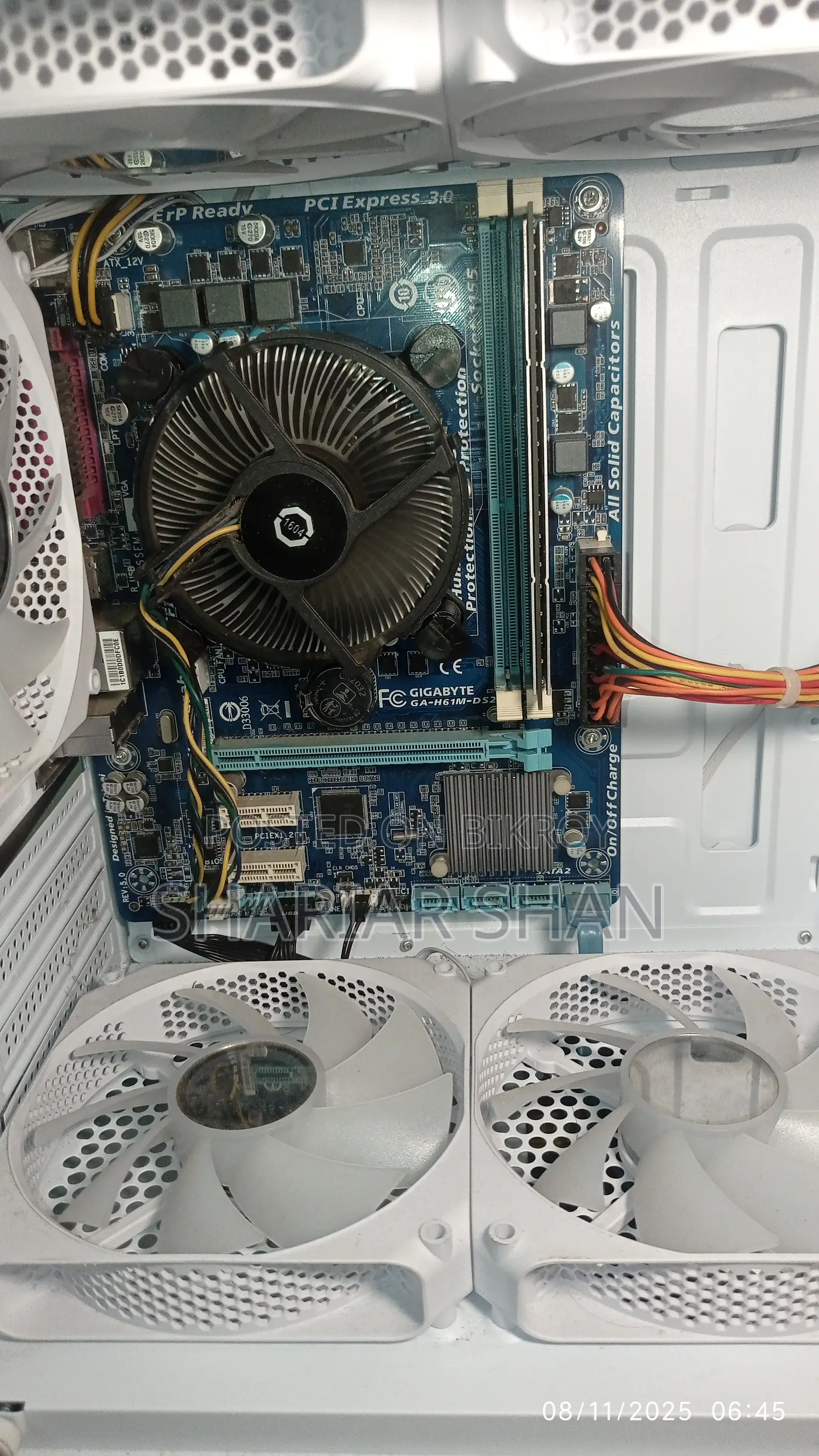 Gigabyte H61 Ds2 Motherboard.