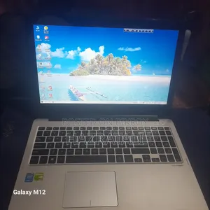 Laptop Asus Transformer Book Flip TP500LA 8GB Intel Core I3 HDD+SSD 1T