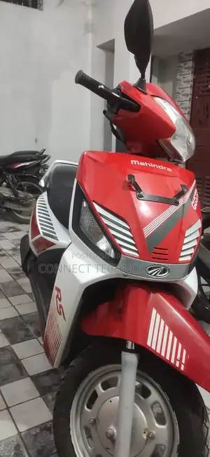 Mahindra Gusto 2019 Red