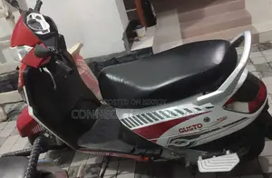 Mahindra Gusto 2019 Red