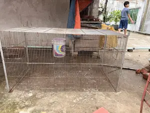 মুরগির এবং পাখির খাঁচা