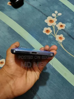 Vivo iQOO 11 128 GB Blue