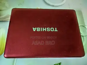 ল্যাপটপ তোশিবা ৬জিবি ইন্টেল কোর আই৩ এইচডিডি+এসএসডি ৭০০জিবি
